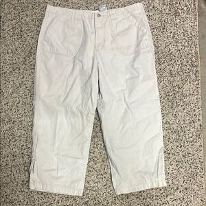 White Stag Ladies size 14 Khaki capris